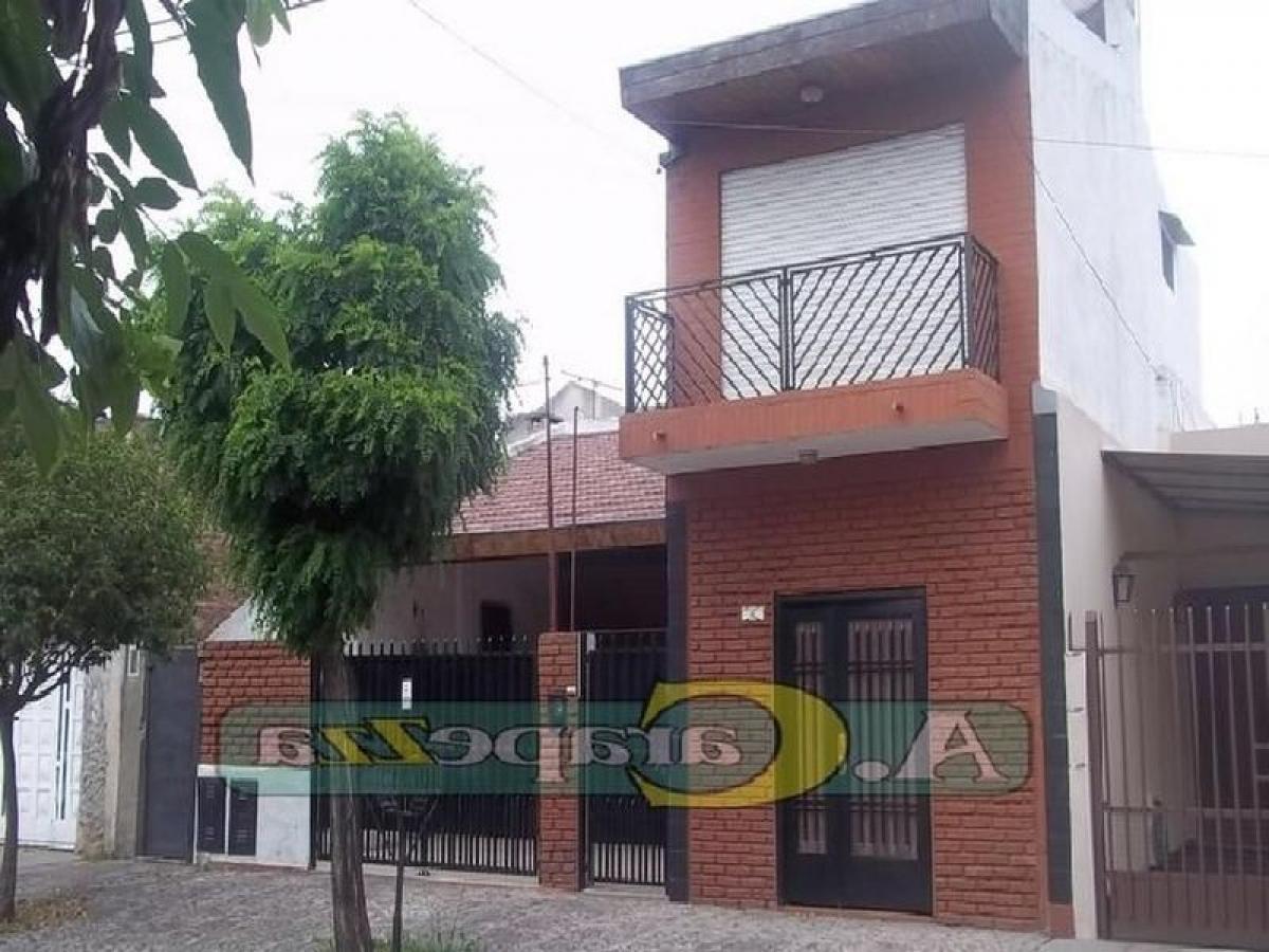 2 bedrooms House in General San Martin, Argentina No. 75869