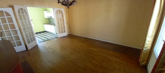 3 bedrooms House in Fougeres, France No. 193809 4