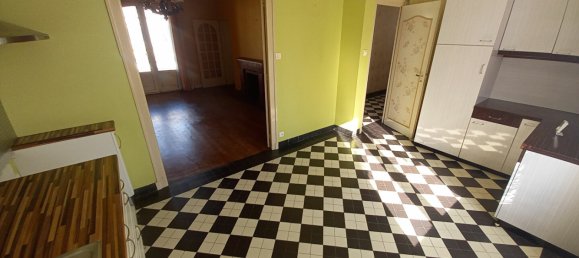 3 bedrooms House in Fougeres, France No. 193809 3