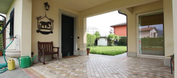 3 Schlafzimmer Villa in Lucca, Italy, Nr. 141275 7