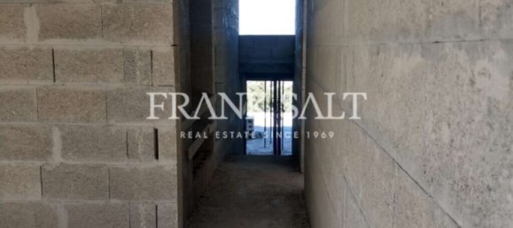 3 bedrooms Villa in Mellieha, Malta No. 1079 8