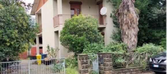 7 rooms Apartment in Forlì, Italy No. 97741 2