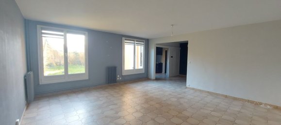 2 Schlafzimmer Doppelhaus in Maurepas, France, Nr. 136012 2