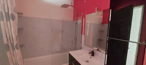 2 Schlafzimmer Doppelhaus in Maurepas, France, Nr. 136012 10