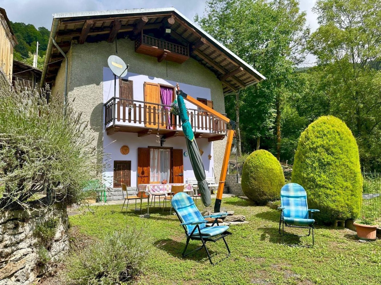 3 bedrooms House in Brossasco, Italy No. 342083