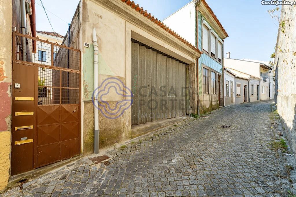 605m² Building in Porto, Portugal No. 51786