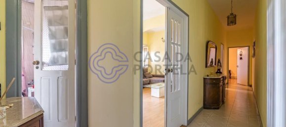 605m² Building in Porto, Portugal No. 51786 3