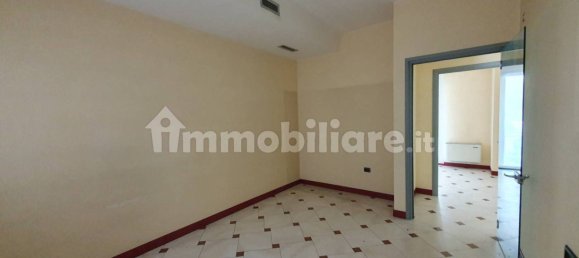 5 rooms Commercial property in Lendinara, Italy No. 264638 2