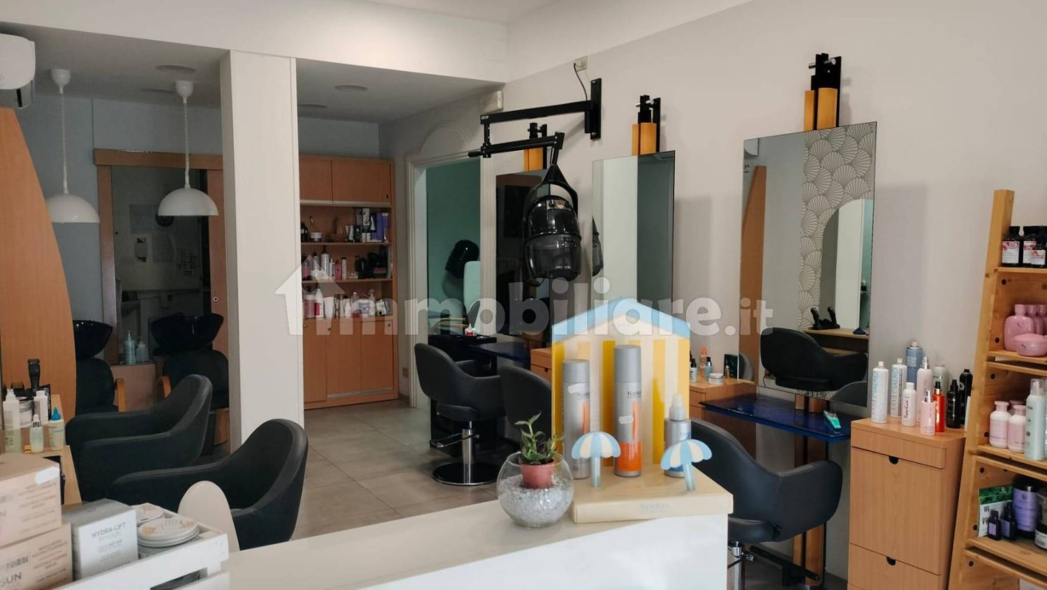 1 room Commercial property in Santarcangelo di Romagna, Italy No. 264736