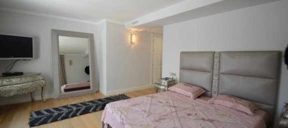 6 bedrooms Villa in Marbella, Spain No. 587 24