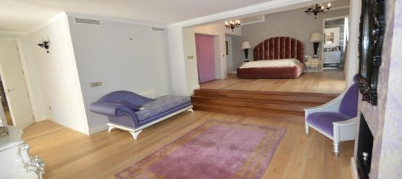 6 bedrooms Villa in Marbella, Spain No. 587 29