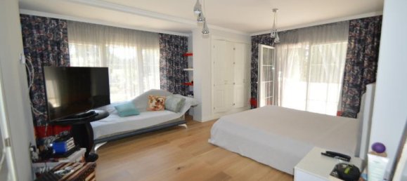 6 bedrooms Villa in Marbella, Spain No. 587 17