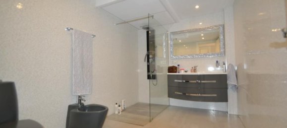 6 bedrooms Villa in Marbella, Spain No. 587 23