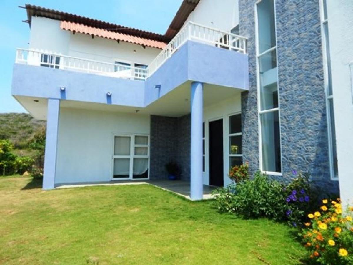 Дом с 5 спальнями в Атлантико, Колумбия № 9402