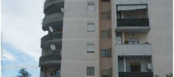 3 rooms Apartment in Anzio, Italy No. 32469 4