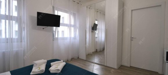 3 rooms Apartment in Milan, Italy No. 247401 2