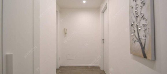 3 rooms Apartment in Milan, Italy No. 247401 11