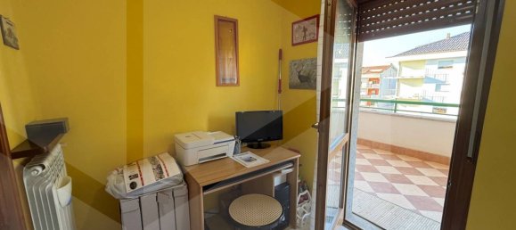 4 rooms Apartment in Avezzano, Italy No. 23225 23