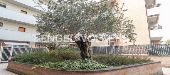 1 bedroom Apartment in Rome, Italy No. 130014 2