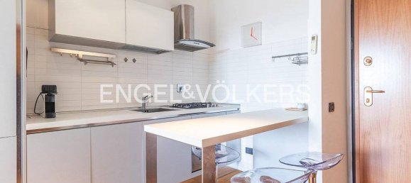 1 bedroom Apartment in Rome, Italy No. 130014 4