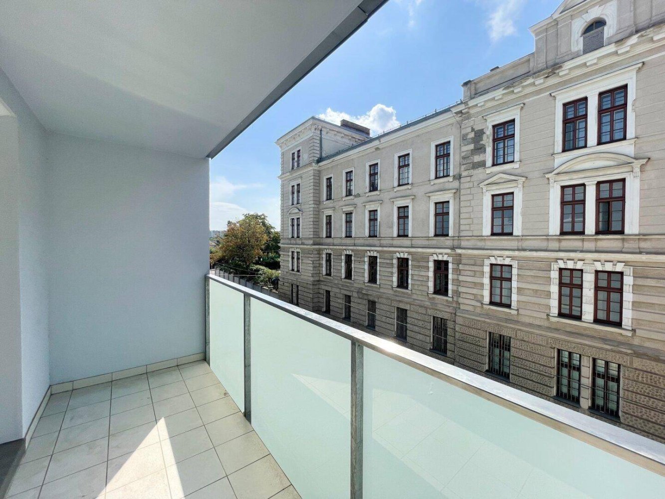 Квартира с 2 комнатами в Оттакринг, Австрия № 79752