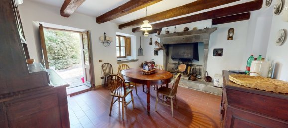 4 bedrooms House in Castiglione di Garfagnana, Italy No. 237827 4