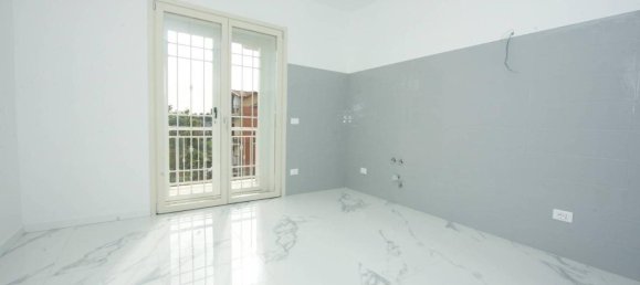 4-salle Penthouse à Monterotondo, Italy No. 38543 4