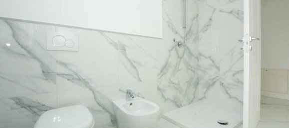 4-salle Penthouse à Monterotondo, Italy No. 38543 8