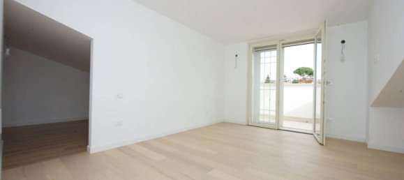 4-salle Penthouse à Monterotondo, Italy No. 38543 44