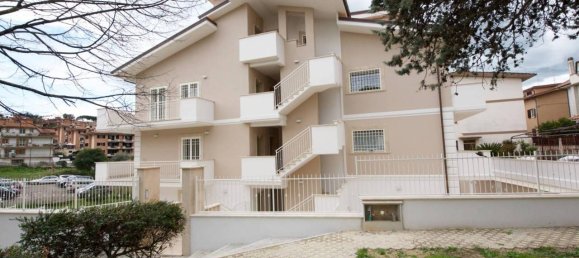 4-salle Penthouse à Monterotondo, Italy No. 38543 23