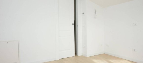 4-salle Penthouse à Monterotondo, Italy No. 38543 43