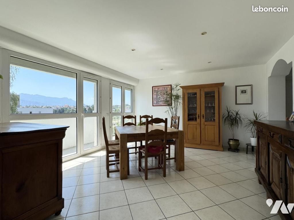 4 chambres Appartement à Voiron, France No. 341920