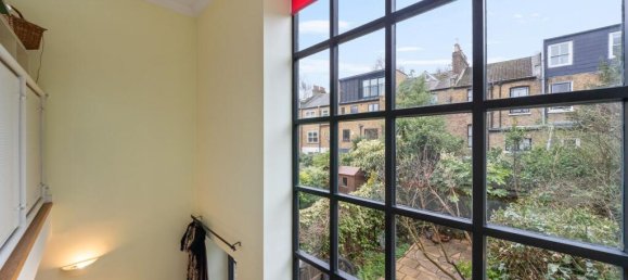 2 bedrooms House in London, United Kingdom No. 4568 3