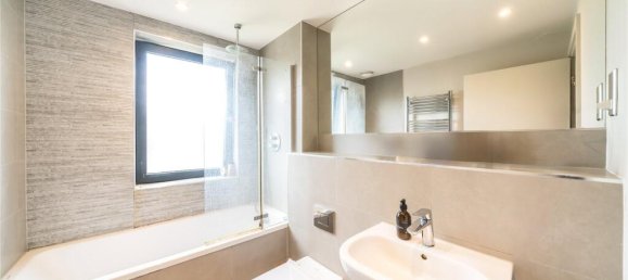 4 bedrooms House in London, United Kingdom No. 12754 19