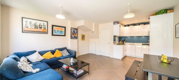 4 bedrooms House in London, United Kingdom No. 12754 12