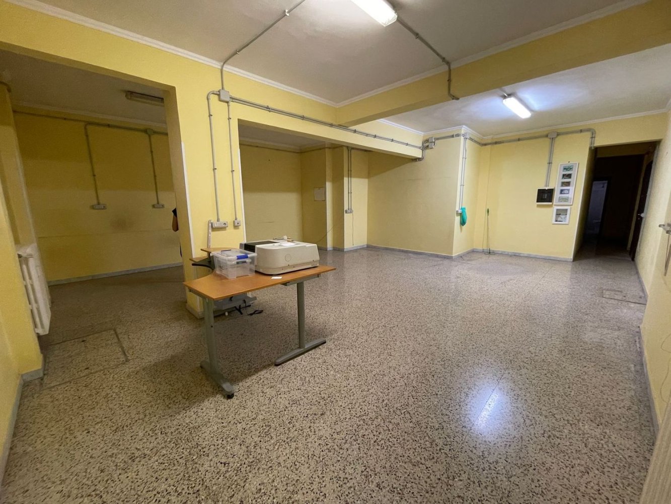  عقار تجاري في Rome, Italy 130متر مربع رقم 267617