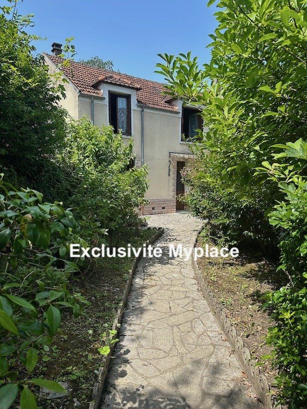 4 bedrooms House in Les Loges-en-Josas, France No. 179054