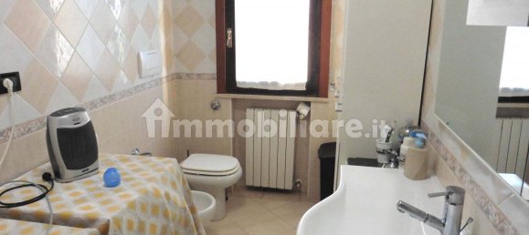 Apartamento de 2 dormitorios en Nogarole Rocca, Italy No. 60444 3