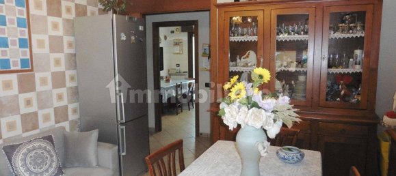 Apartamento de 2 dormitorios en Nogarole Rocca, Italy No. 60444 8