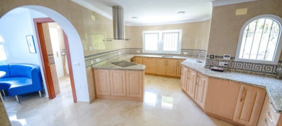 4 bedrooms Villa in Benalmadena, Spain No. 42906 7