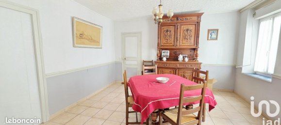 3 Schlafzimmer Haus in Marolles-sur-Seine, France, Nr. 327988 2
