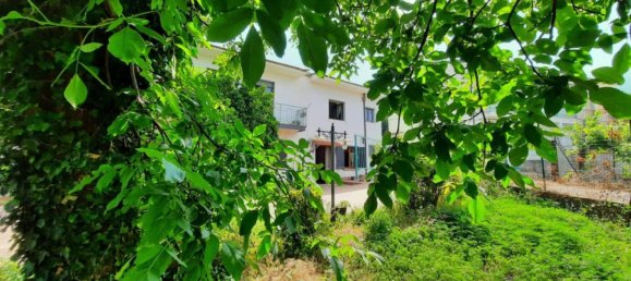 Вилла с 5 комнатами в Фрассо Телезино, Италия № 110301 18