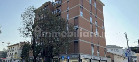 Apartamento de 2 dormitorios en Monza, Italy No. 234743 14