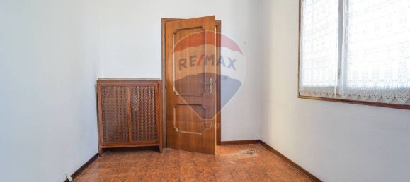 6 Schlafzimmer Villa in Stezzano, Italy, Nr. 14339 2