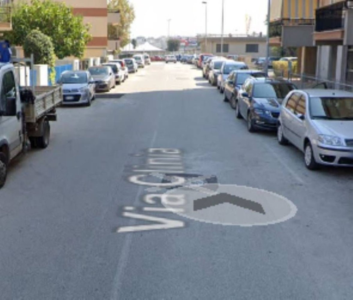 Imóvel comercial em Bari, Italy 600 m² N.º 265662