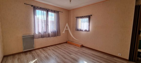 1 bedroom Apartment in Les Sables-d'Olonne, France No. 103047 4