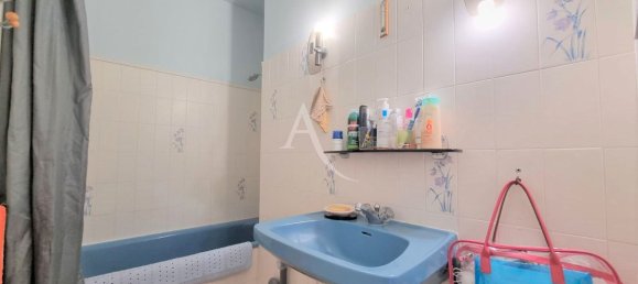 1 bedroom Apartment in Les Sables-d'Olonne, France No. 103047 12