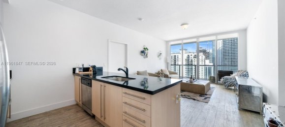 2 dormitorios propiedad comercial en venta en Miami, Miami-Dade, Florida, USA № 614410 3