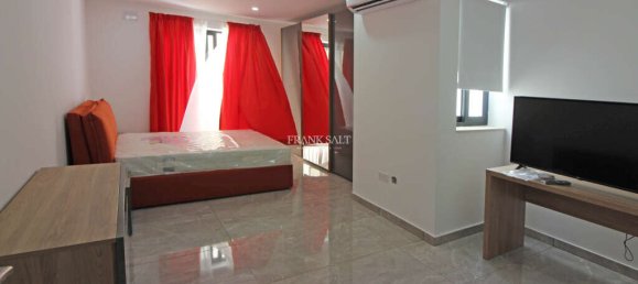 2 غرف نوم بانتهاوس في Sliema, Malta رقم 6986 4