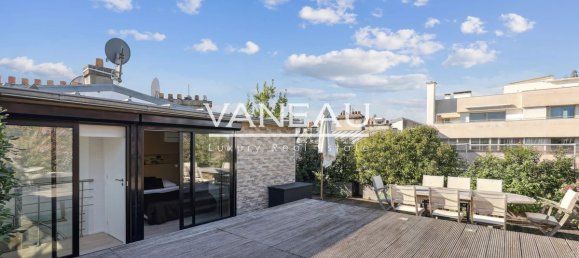 3 bedrooms Penthouse in Paris, France No. 167075 2